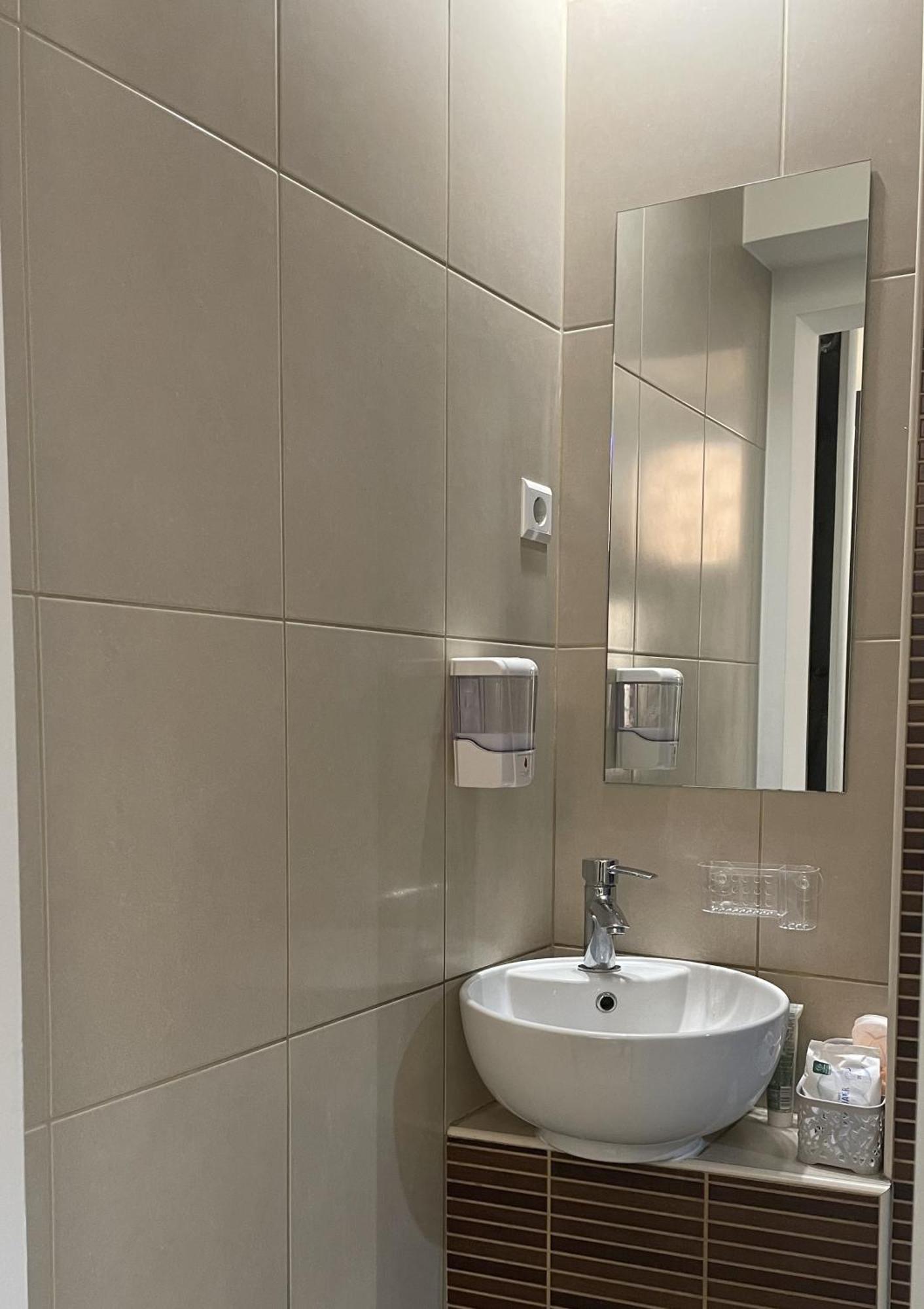 Tim Apartment Sarajevo With Private Parking Exterior foto